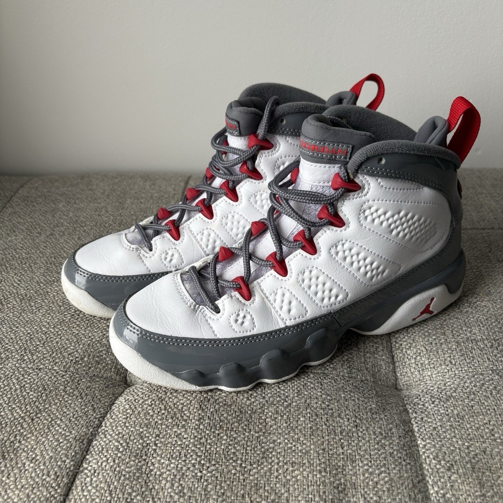 Nike Air Jordan Retro 9 IX "Fire Red" 302359-162 Sz 4,5Youth ! *NO BOX*
